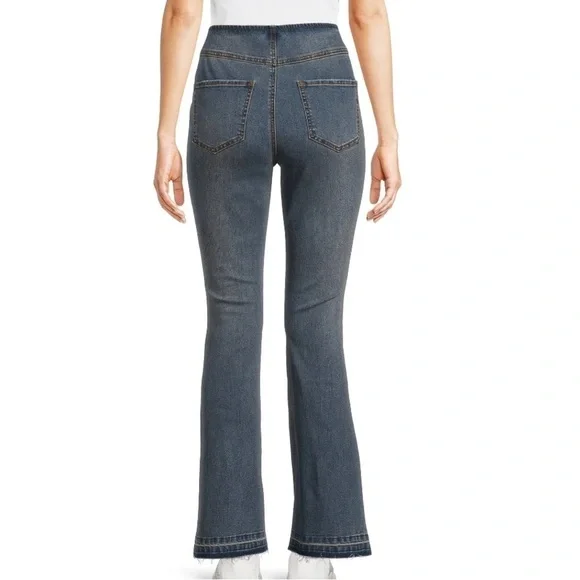 Juniors Pull On Flare Jeans​​​​​​ - Picture 4 of 5
